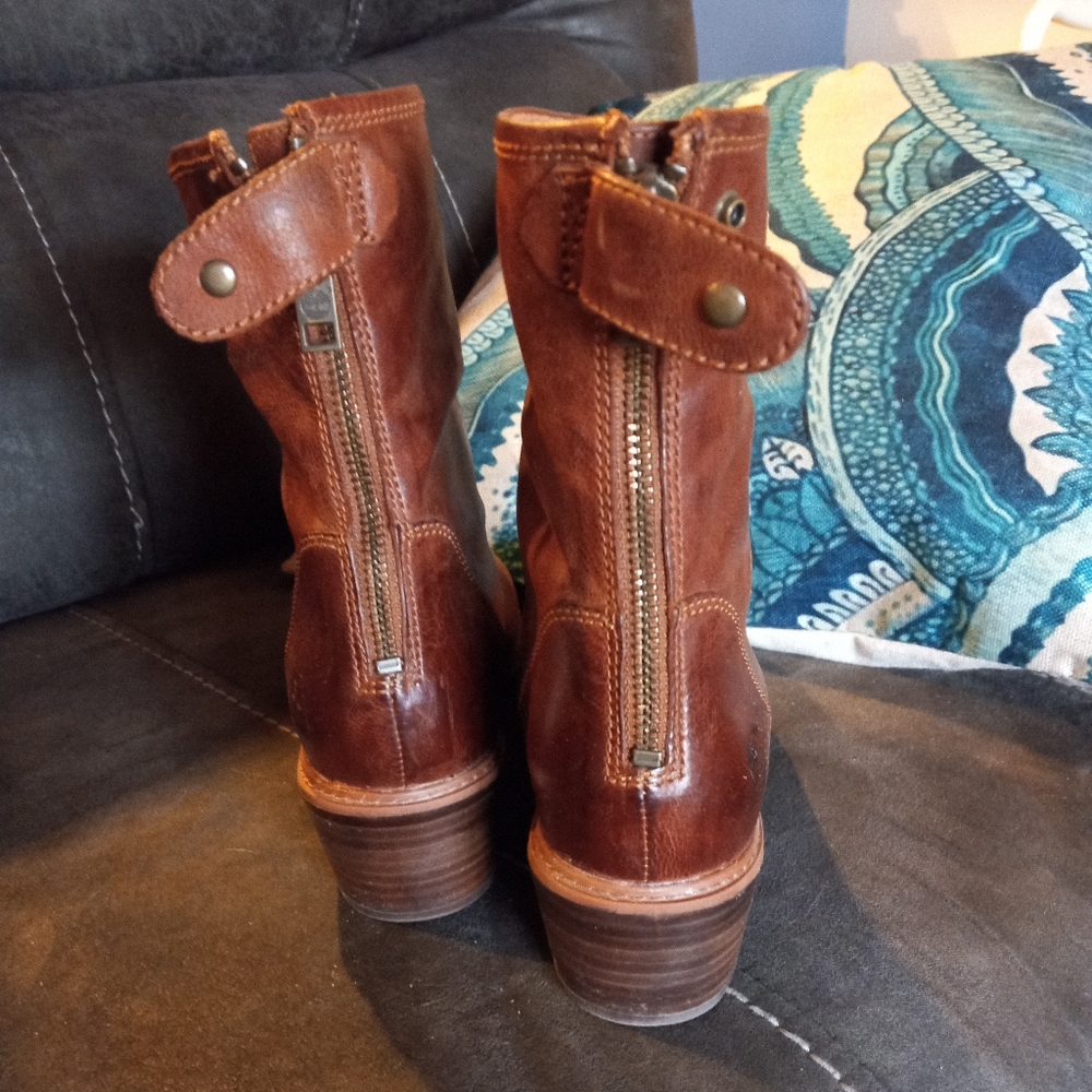 Leather boots